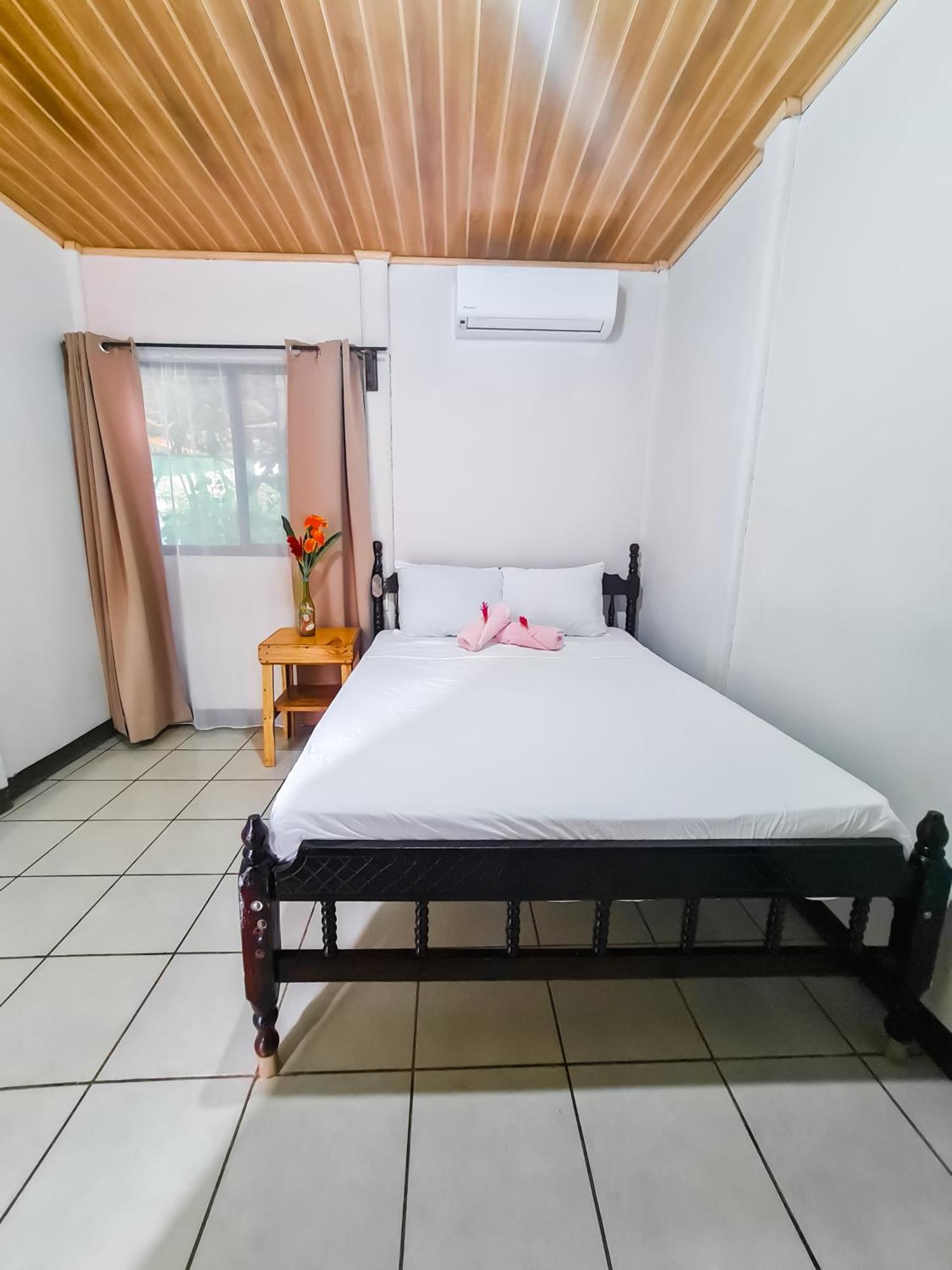 Hospedaje Combi Dream Bird Apartment Playas del Coco Exterior photo